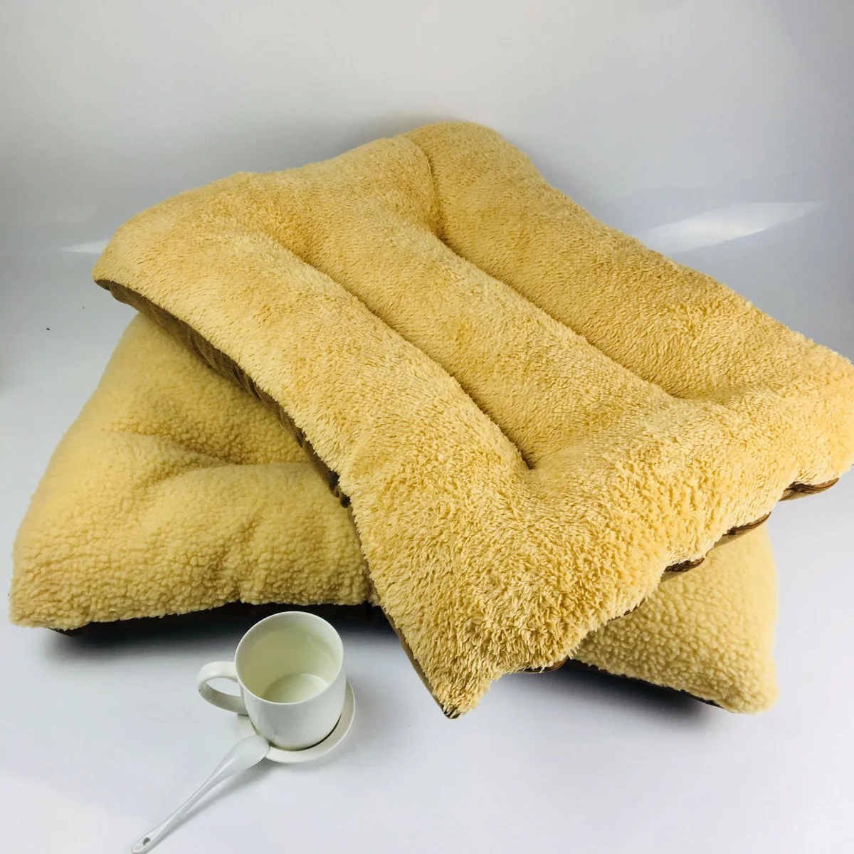Tianyuan Lambswool Pet Cushion Bed